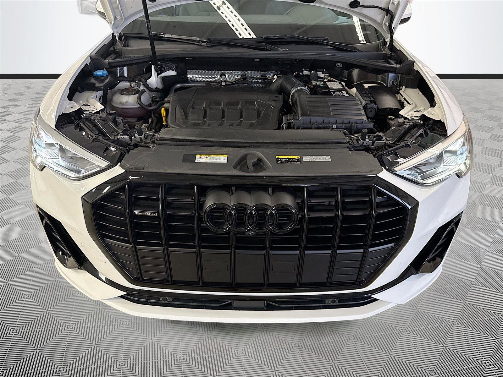 Certified 2024 Audi Q3 2.0T Premium Plus AWD/4WD image 32