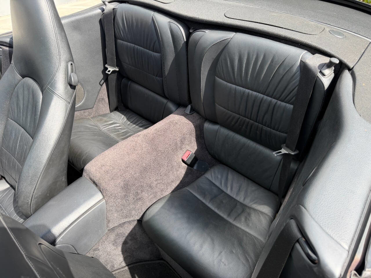 Used 2001 Porsche 911 Carrera 4 image 30