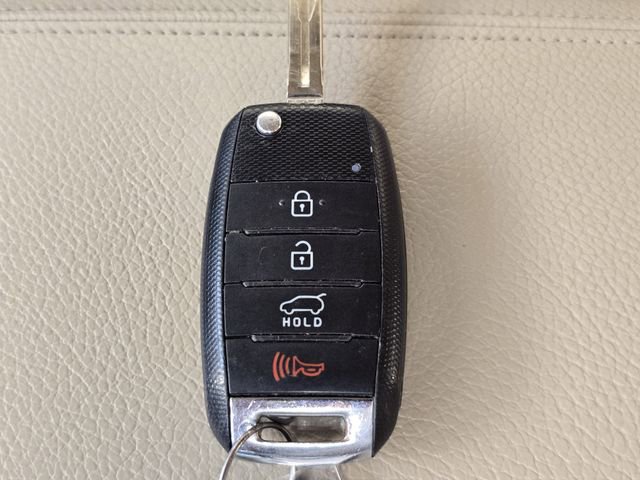 Used 2014 Kia Sorento LX image 34