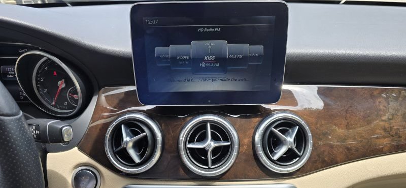 Used 2018 Mercedes-Benz CLA 250 4MATIC image 21
