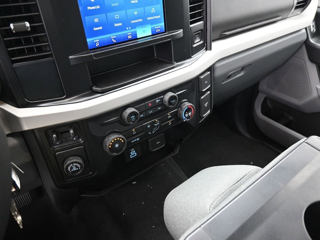 New 2026 Ford F350 XLT image 21