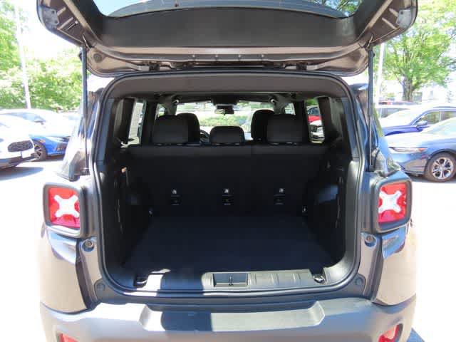 Used 2021 Jeep Renegade Latitude AWD/4WD image 12