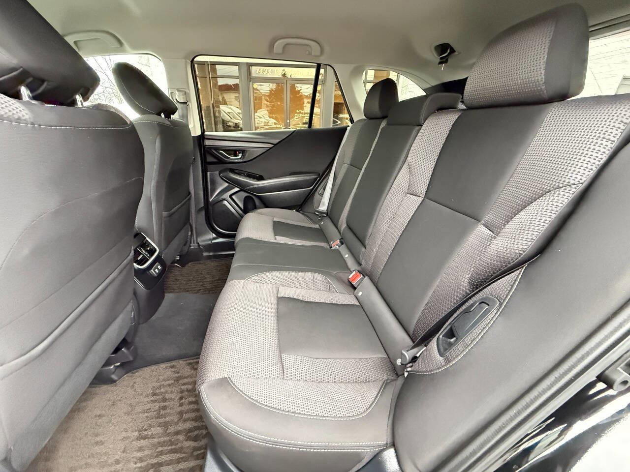 Used 2022 Subaru Outback Premium image 8