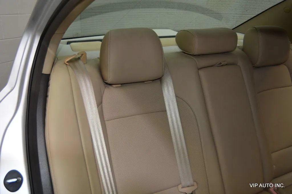 Used 2010 Hyundai Genesis 4.6 RWD image 22