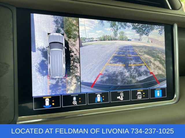 Certified 2021 GMC Yukon Denali w/ Denali Premium Package AWD/4WD image 15