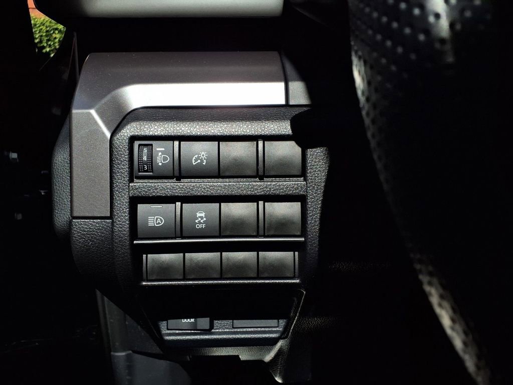 Certified 2025 Toyota Tacoma SR5 image 15