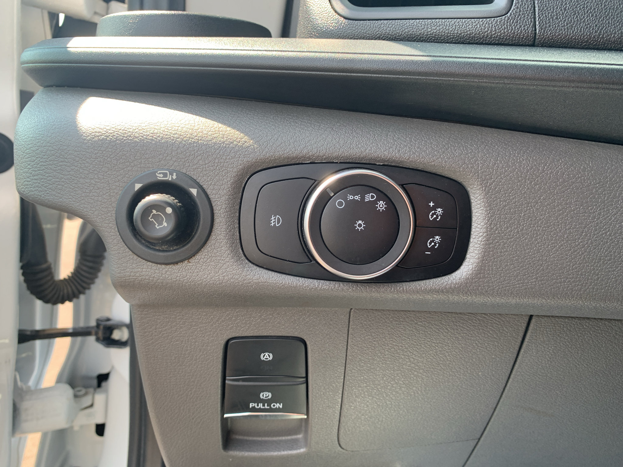 Used 2023 Ford Transit 350 XLT RWD image 15