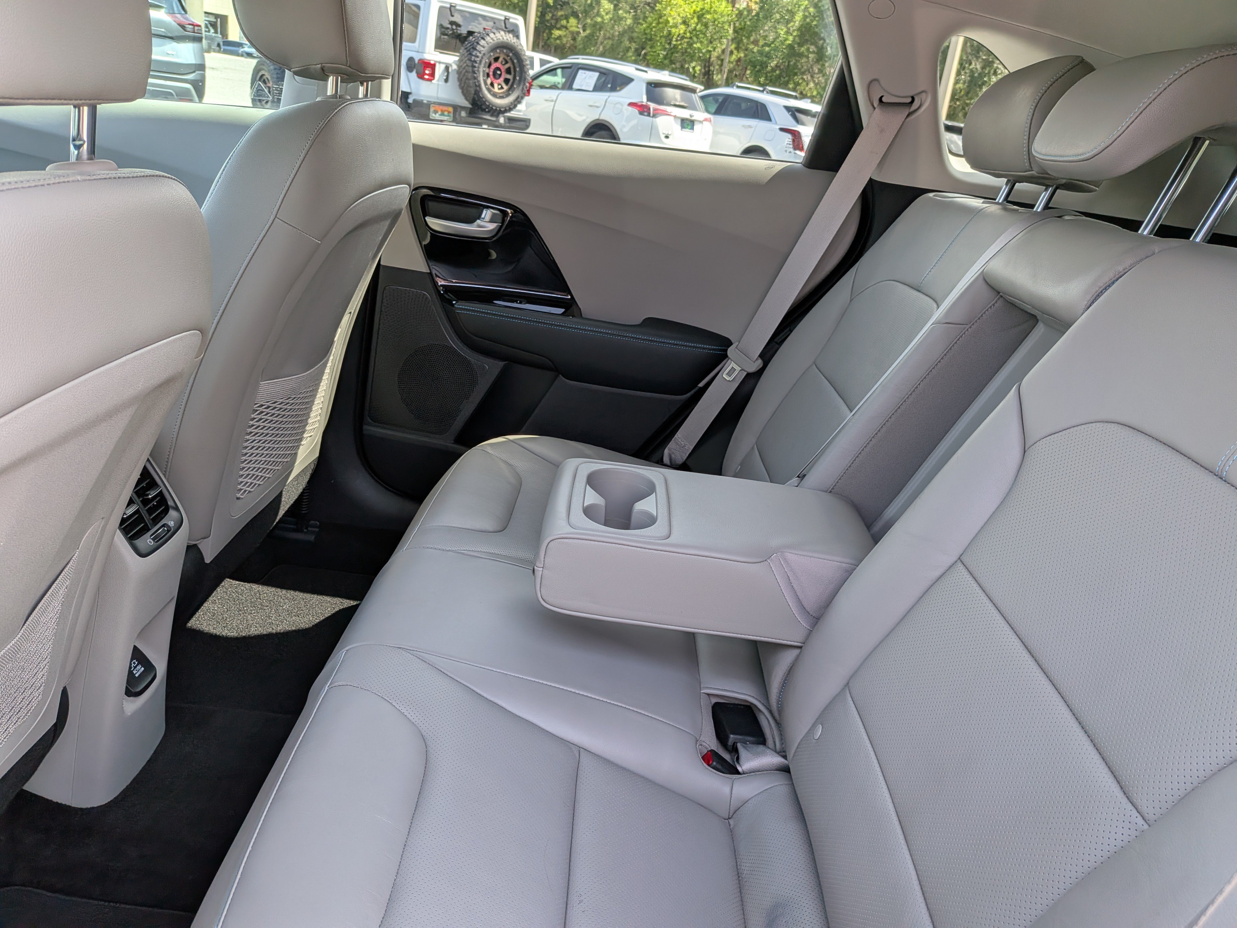 Used 2019 Kia Niro Touring w/ Paint Protection Film Package FWD image 16