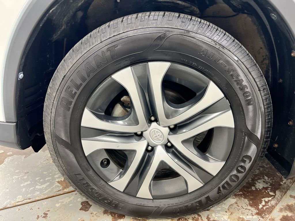 Used 2018 Toyota RAV4 LE w/ All Weather Liner Package image 26