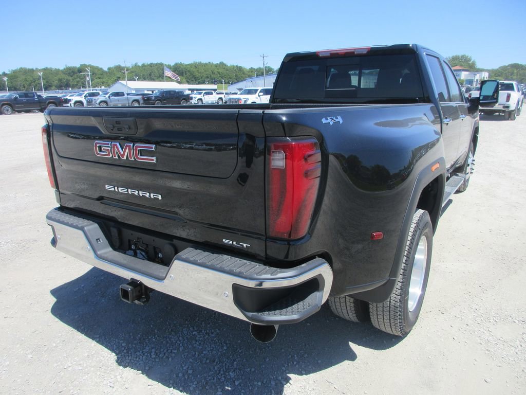 New 2026 GMC Sierra 3500 SLT w/ SLT Premium Package AWD/4WD image 5