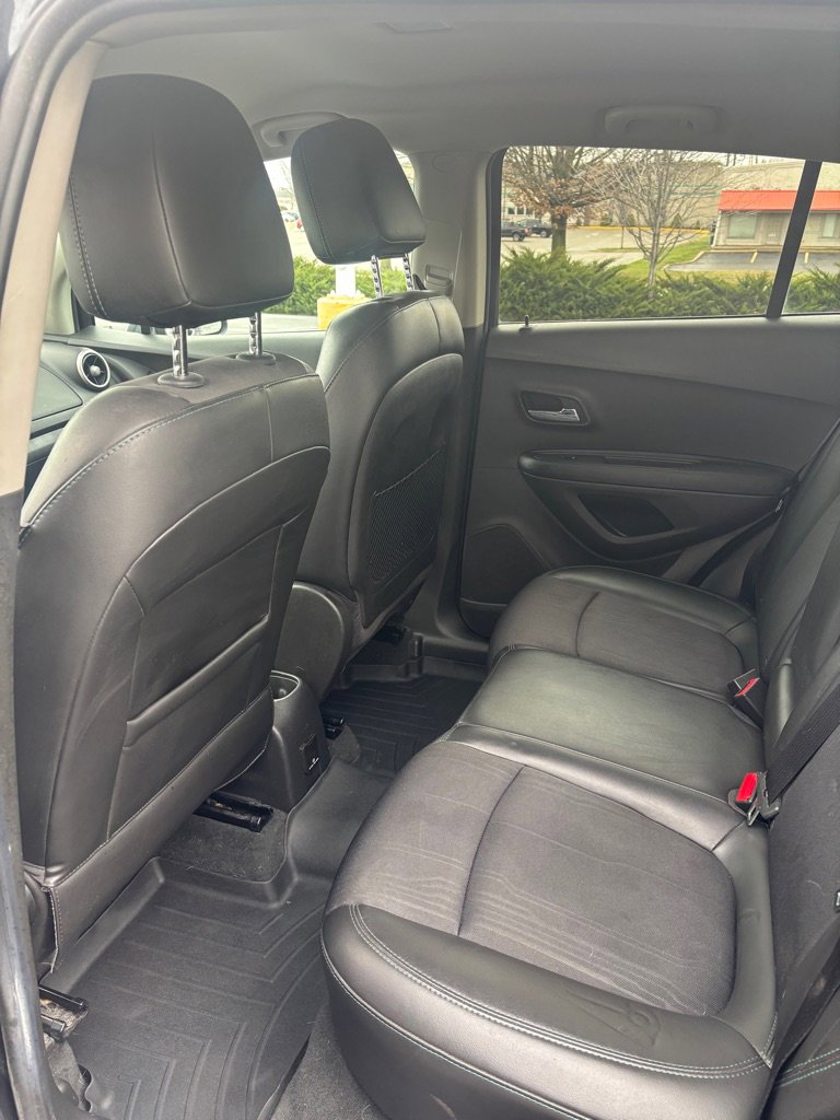 Used 2016 Chevrolet Trax LT w/ LT Convenience Package image 9