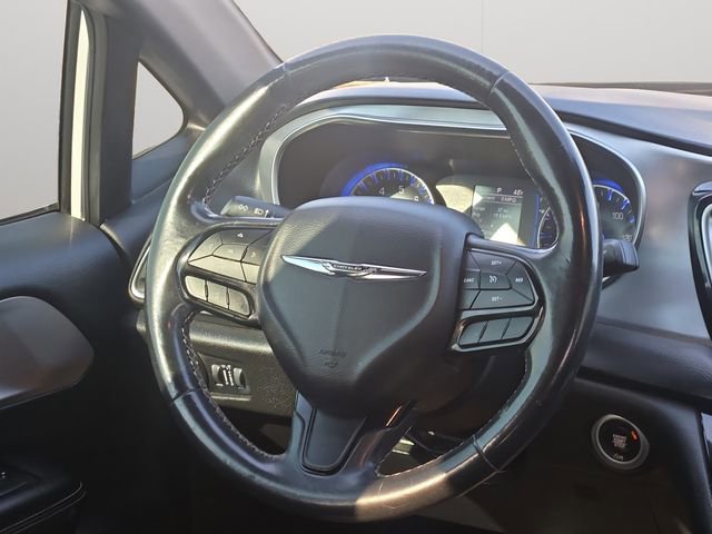 Used 2019 Chrysler Pacifica Touring Plus w/ S Appearance Package image 12