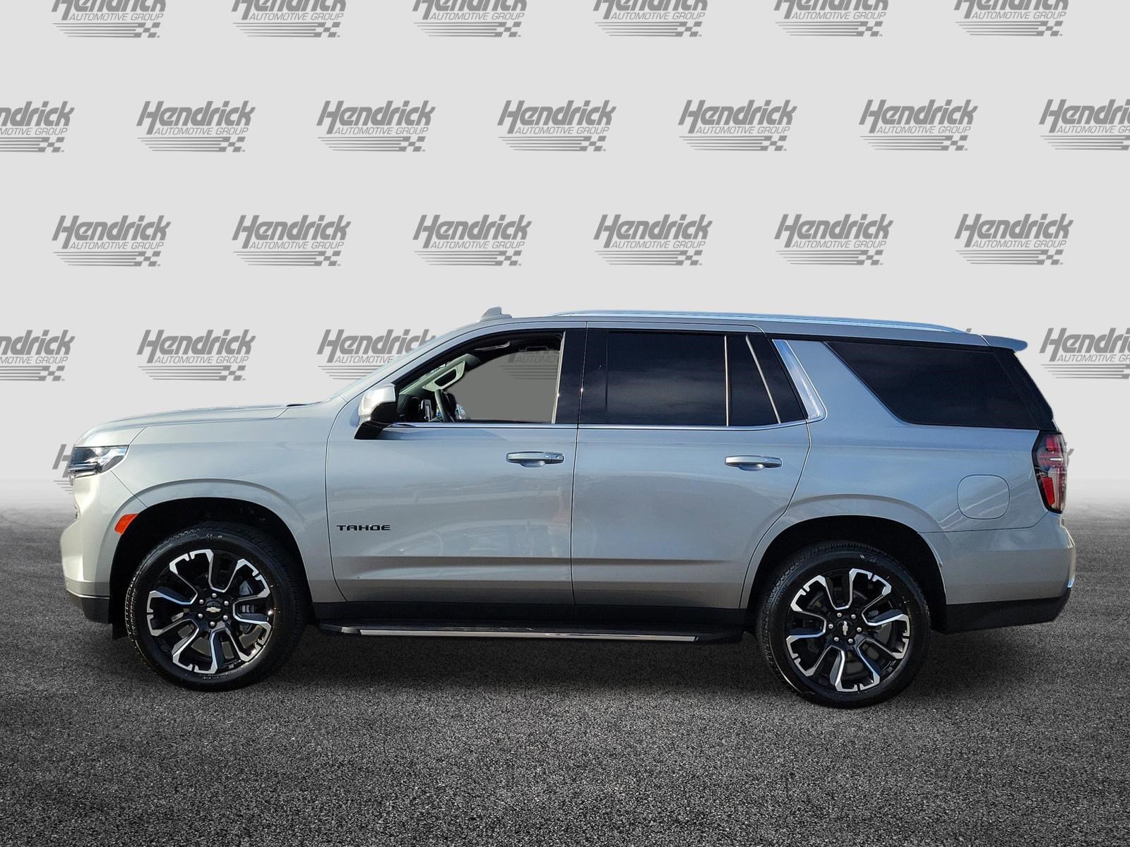 Used 2024 Chevrolet Tahoe LS RWD image 4