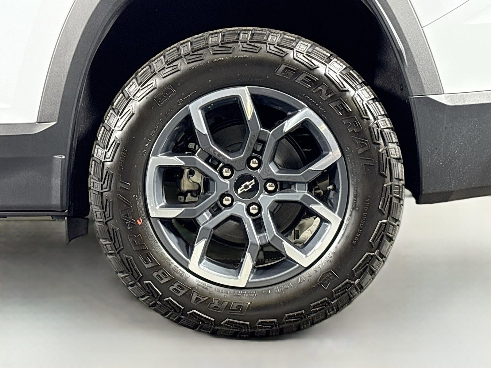 New 2026 Chevrolet Equinox ACTIV AWD/4WD image 34