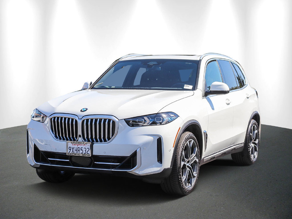 Used 2026 BMW X5 sDrive40i w/ Parking Assistance Package RWD image 3