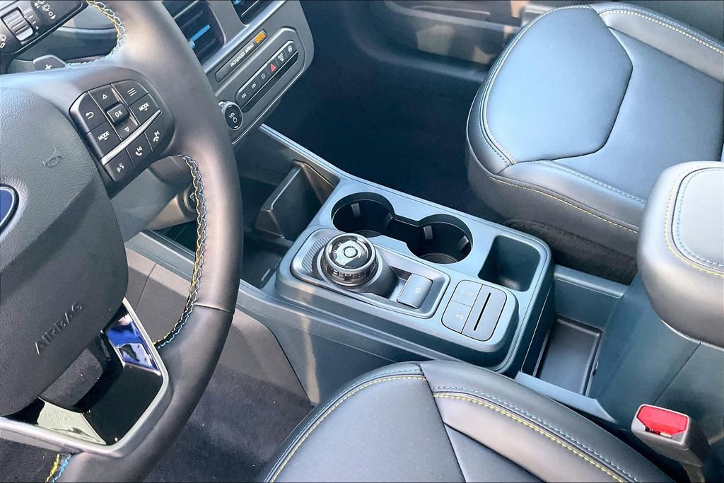 New 2025 Ford Maverick Lobo image 8