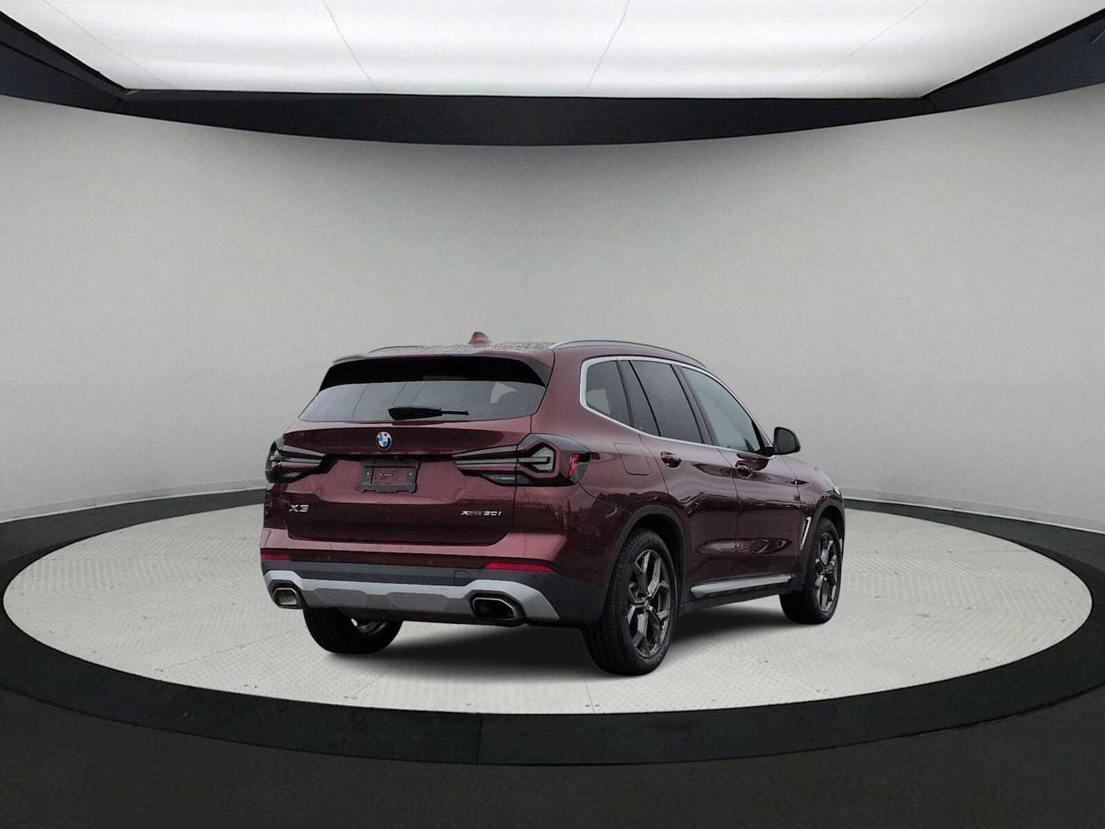 Used 2024 BMW X3 xDrive30i w/ Premium Package AWD/4WD image 8