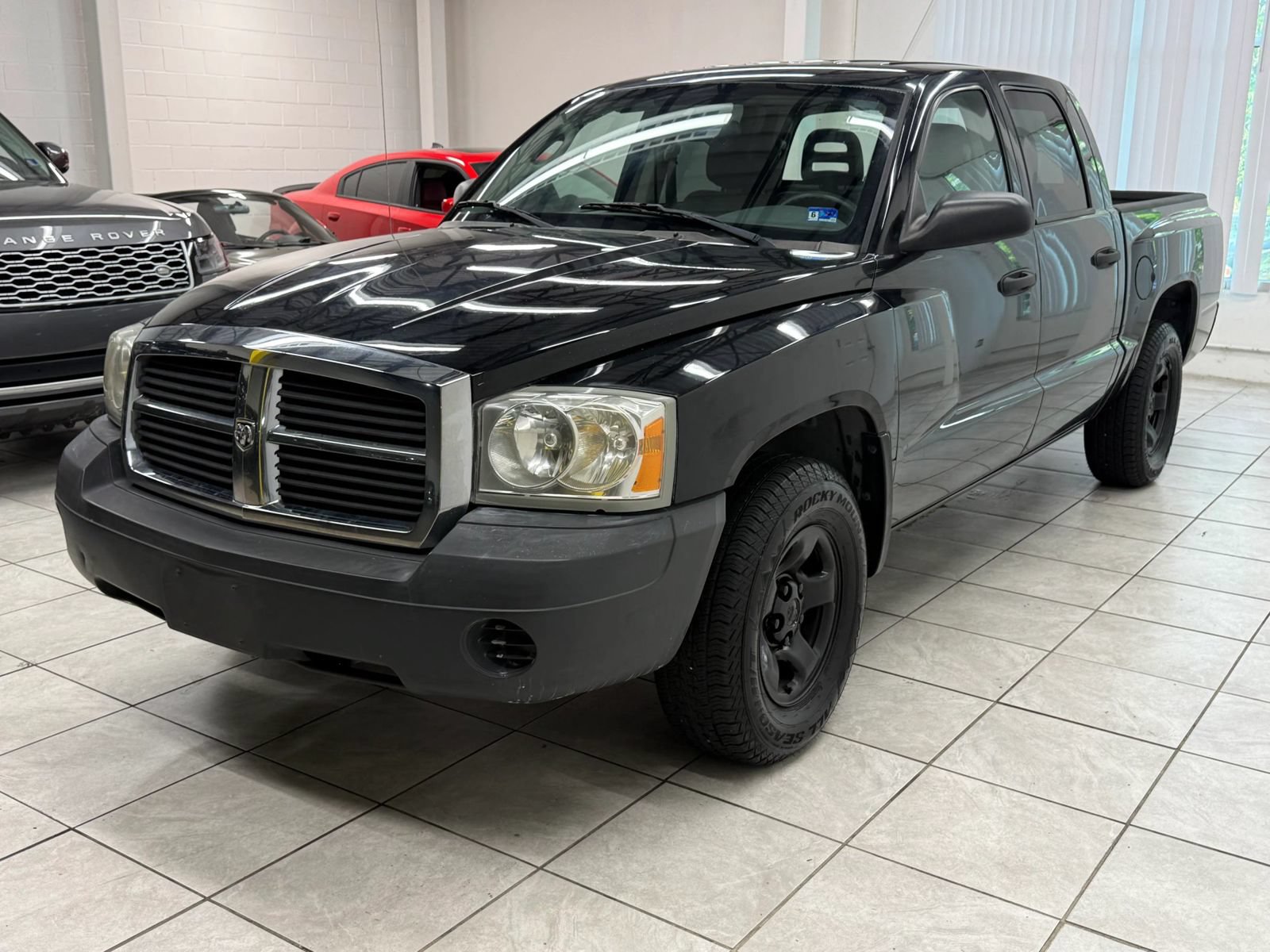 Used 2005 Dodge Dakota ST RWD image 3
