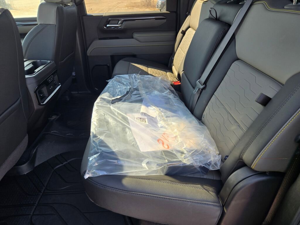 New 2026 Chevrolet Silverado 2500 ZR2 image 17