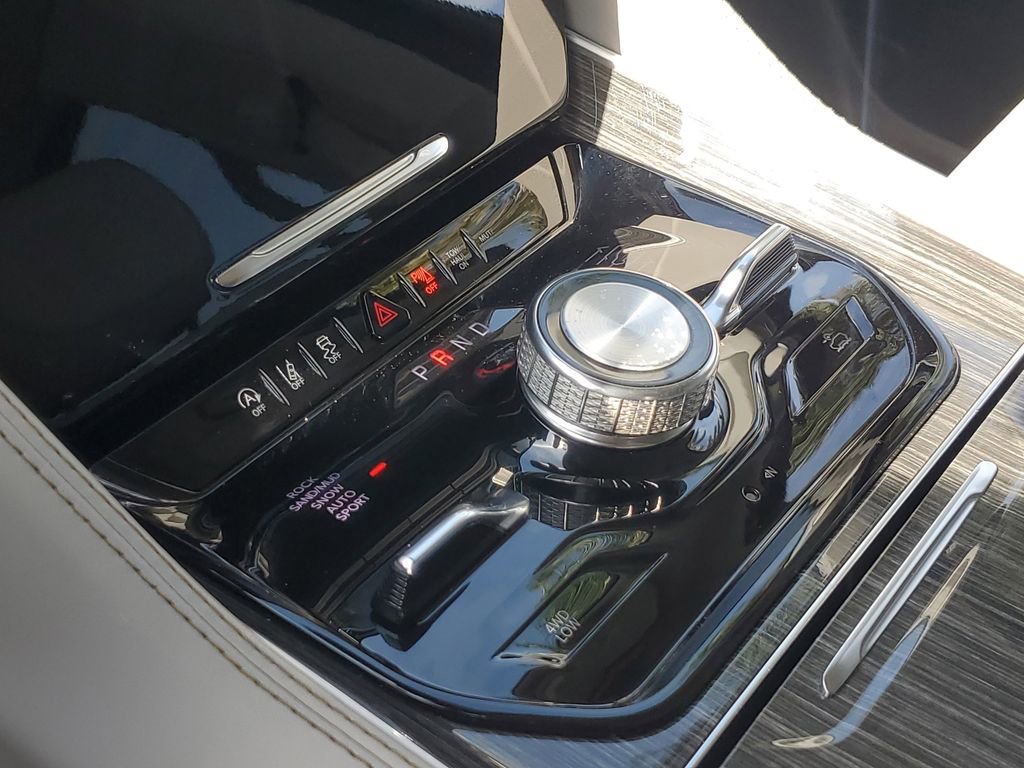 Used 2022 Jeep Wagoneer Series III w/ Premium Group I image 33