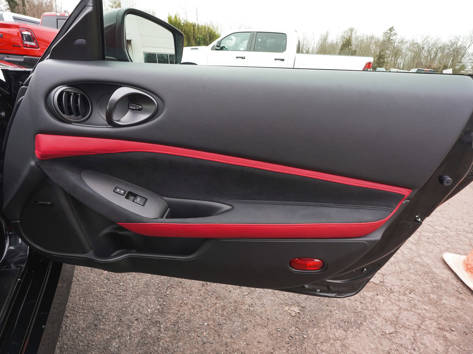 Used 2025 Nissan Z Performance w/ Floor Mat Package image 12