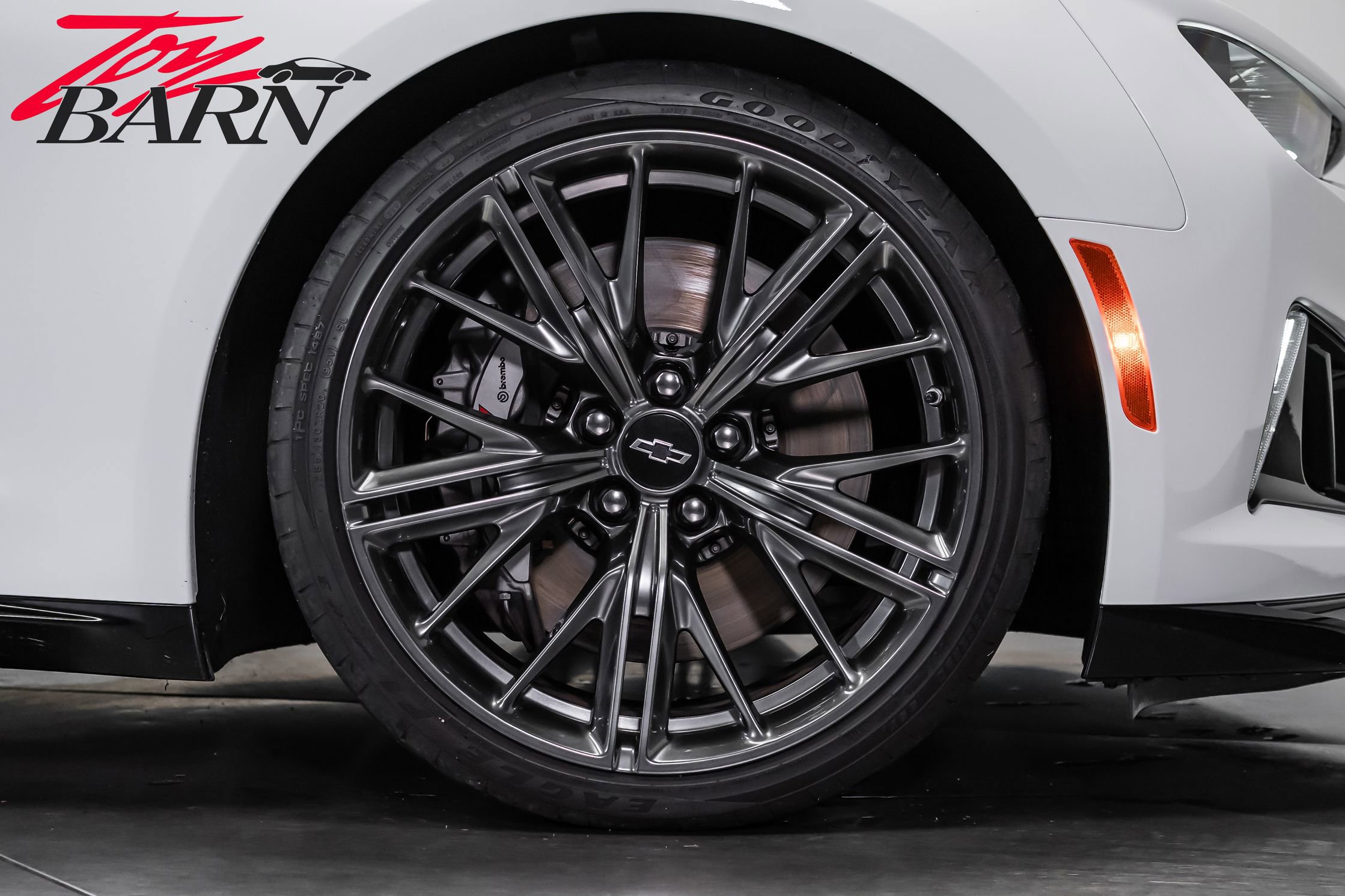 Used 2020 Chevrolet Camaro ZL1 RWD image 18