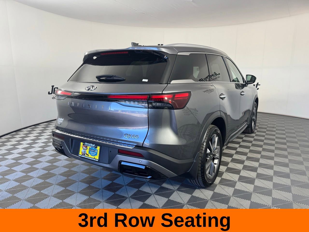 Used 2023 INFINITI QX60 Luxe w/ Performance Audio Package image 7