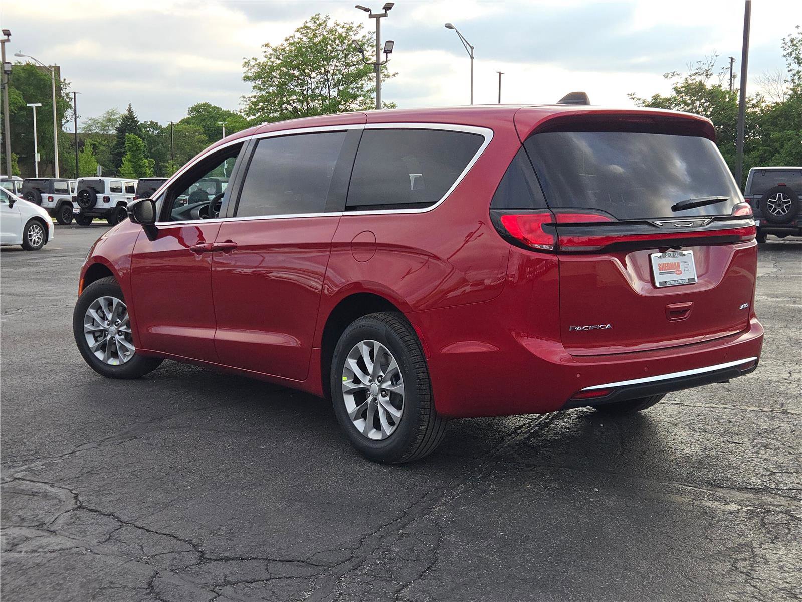 New 2027 Chrysler Pacifica Select AWD/4WD image 15