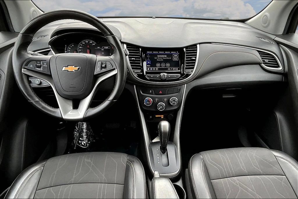 Used 2022 Chevrolet Trax LT w/ LT Convenience Package AWD/4WD image 9