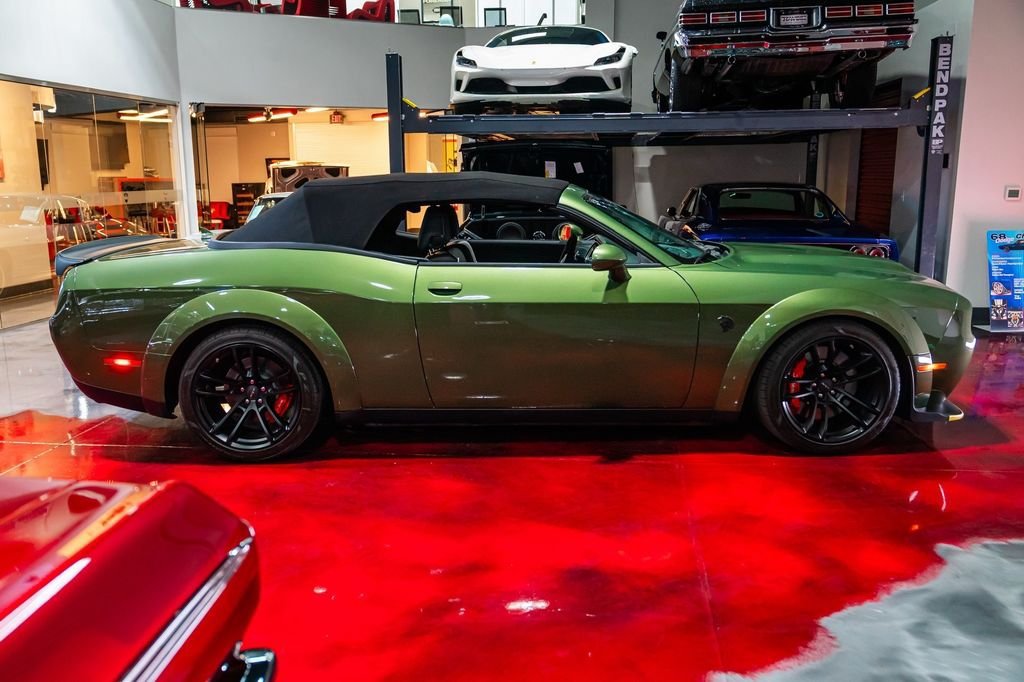 Used 2023 Dodge Challenger SRT Hellcat RWD image 15