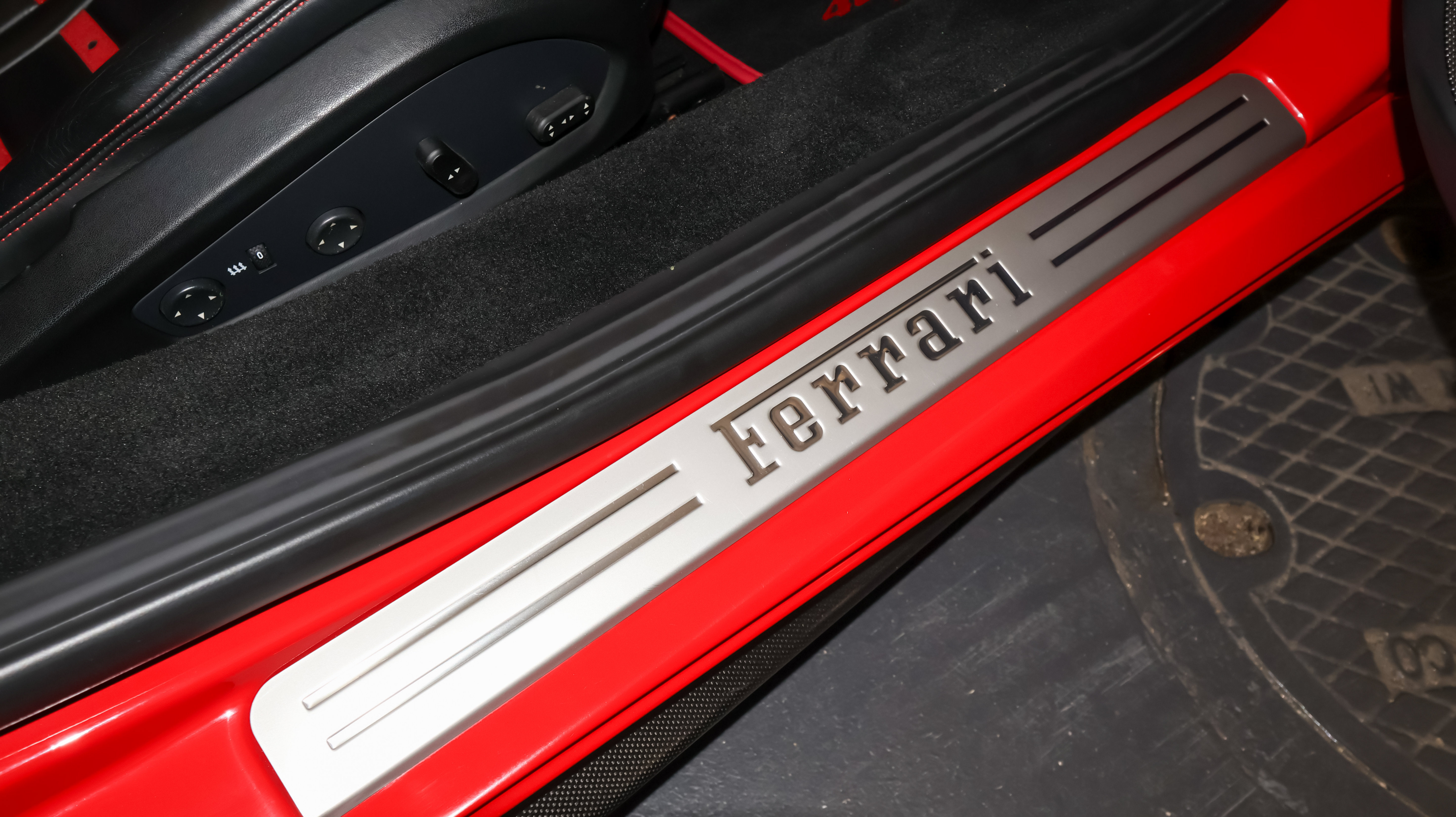 Used 2019 Ferrari 488 Spider RWD image 54
