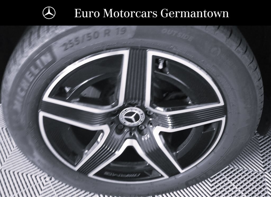 Used 2026 Mercedes-Benz GLC 300 4MATIC image 7
