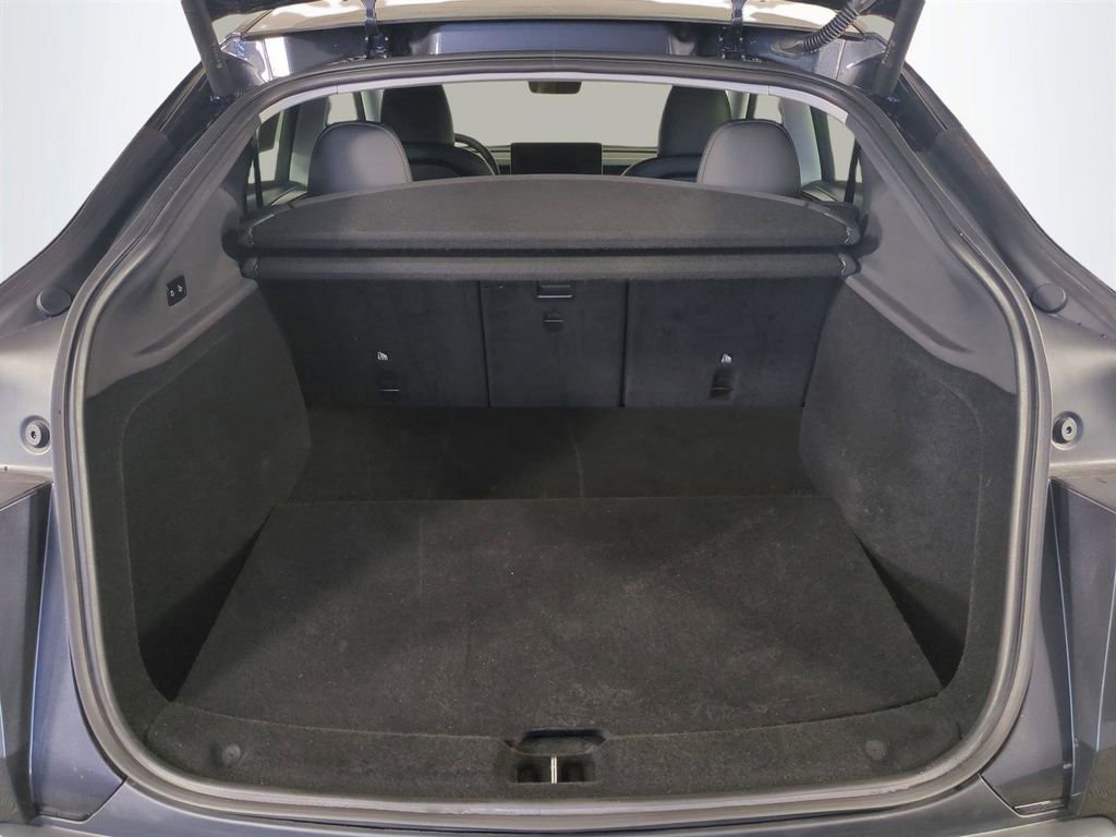 Used 2026 Tesla Model Y Long Range image 14