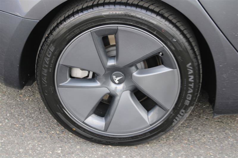 Used 2023 Tesla Model 3 Standard Range RWD image 7