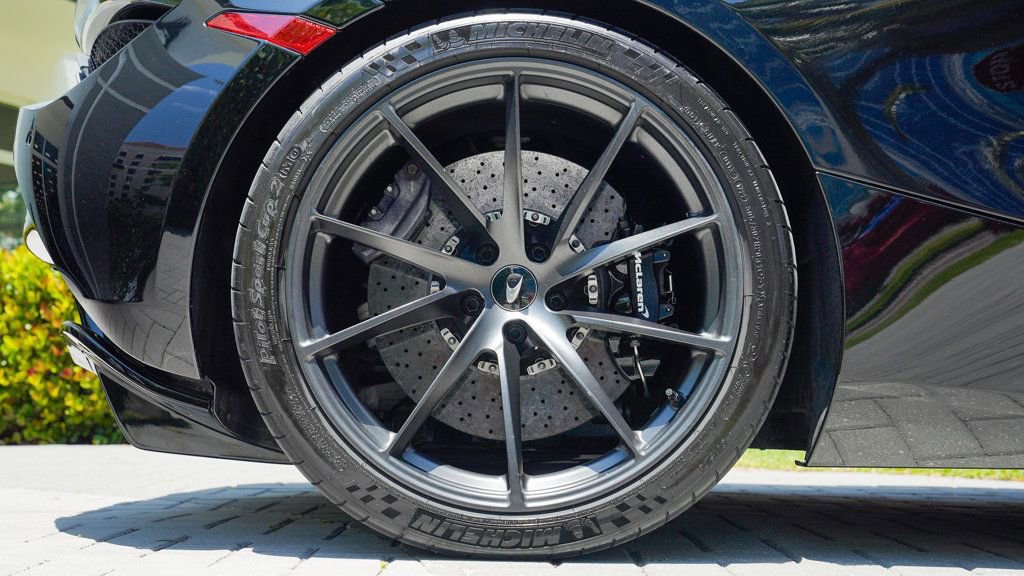 Used 2021 McLaren 720S Spider RWD image 24