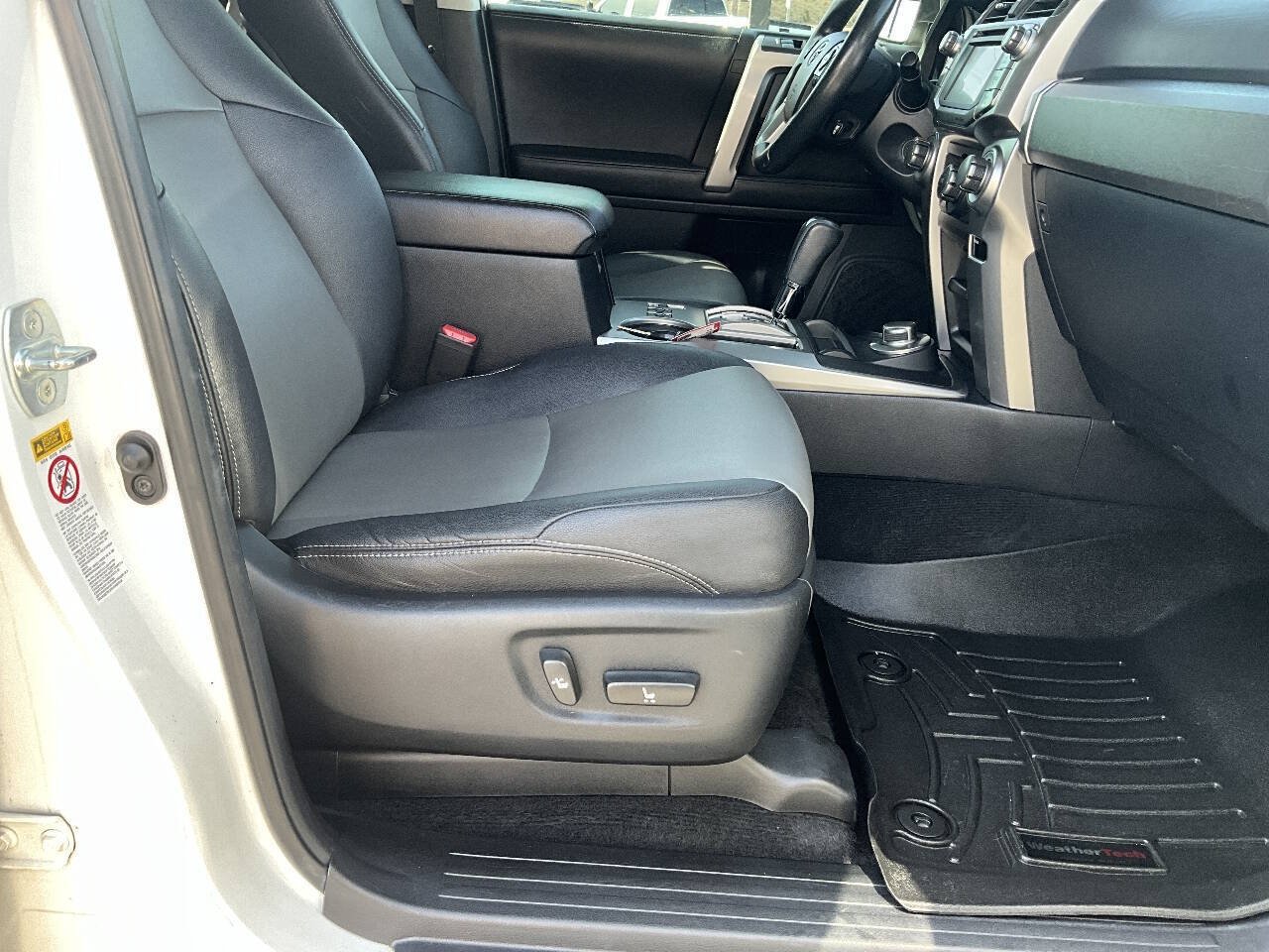 Used 2018 Toyota 4Runner SR5 Premium AWD/4WD image 19