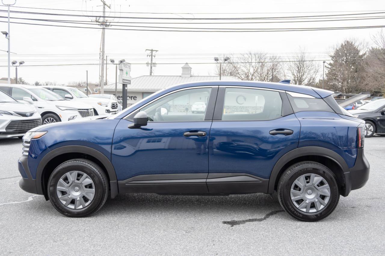 Used 2025 Nissan Kicks S w/ Charging Package FWD image 8