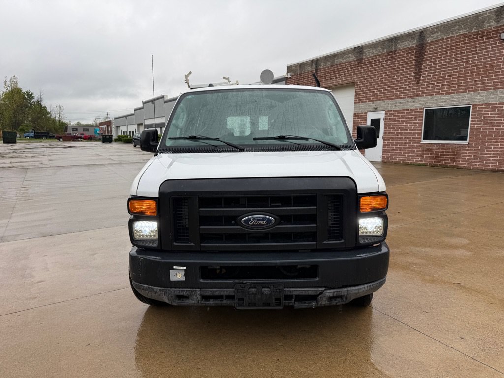 Used 2010 Ford E-250 and Econoline 250 RWD image 2