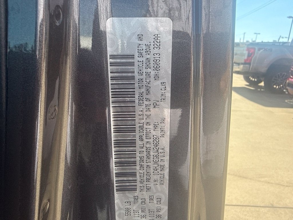 Used 2018 Jeep Wrangler Unlimited Sahara AWD/4WD image 15