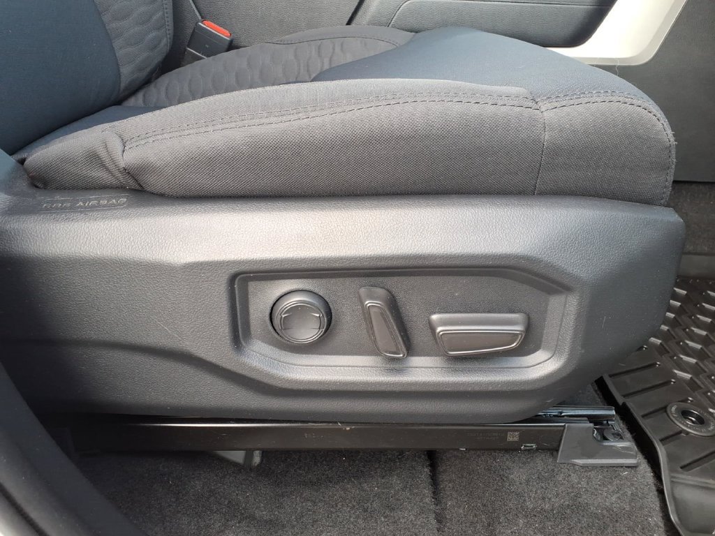 Used 2022 Toyota Tundra SR5 AWD/4WD image 13
