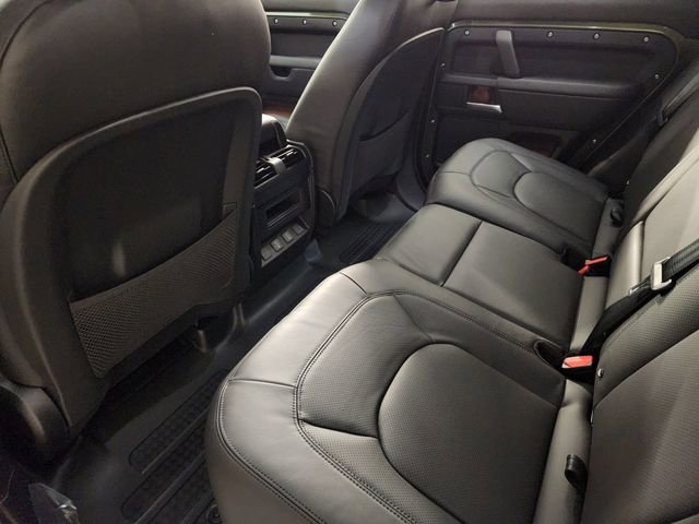 New 2026 Land Rover Defender 110 X-Dynamic SE image 29