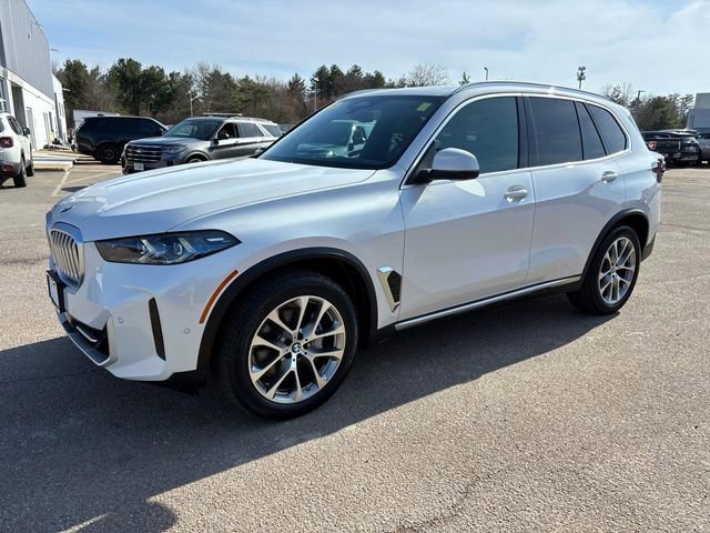 Used 2025 BMW X5 xDrive40i w/ Premium Package image 6