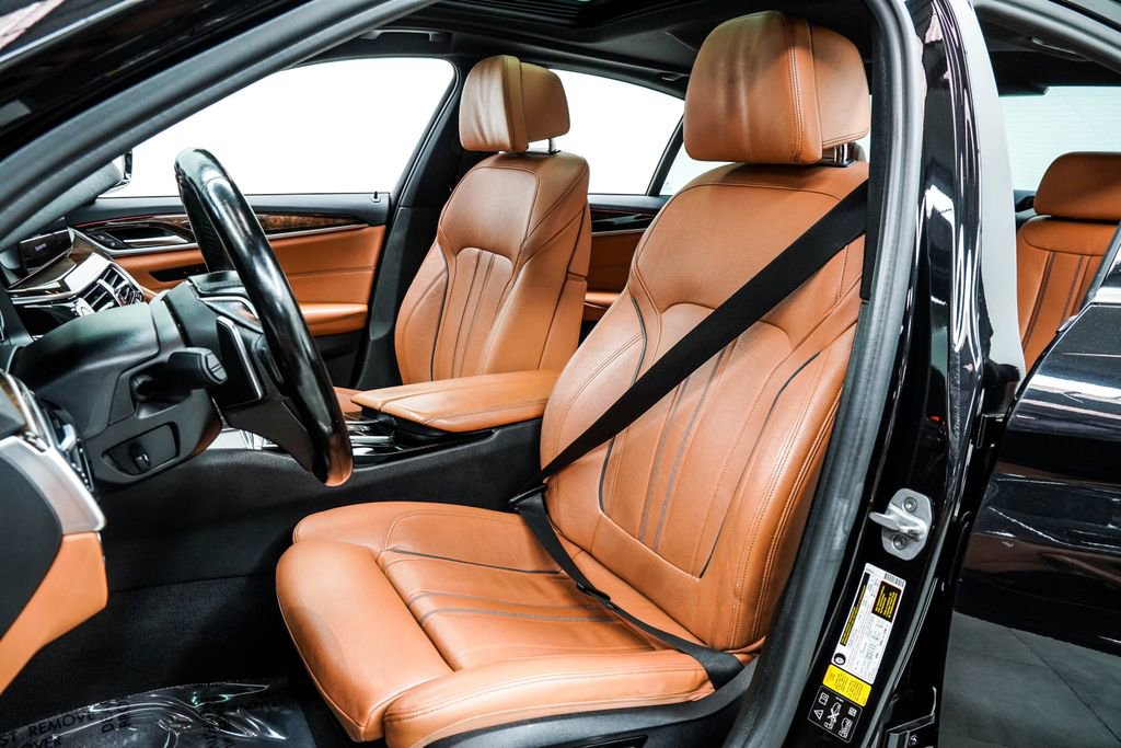 Used 2017 BMW 540i xDrive w/ Premium Package image 15