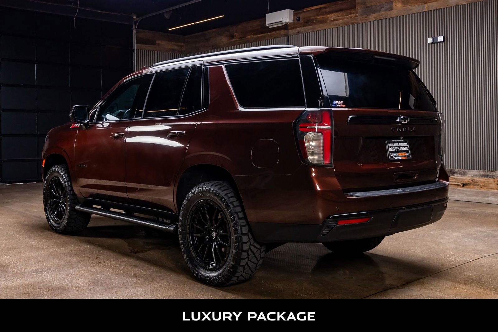 Used 2023 Chevrolet Tahoe Z71 w/ Z71 Off-Road Package AWD/4WD image 7