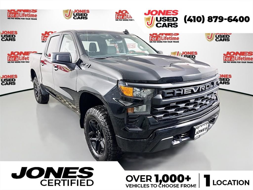 Used 2024 Chevrolet Silverado 1500 Custom Trail Boss w/ Midnight Edition AWD/4WD image 1