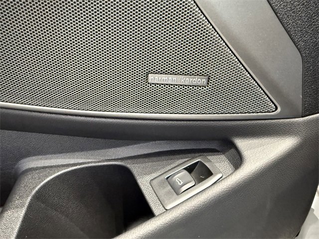 New 2025 BMW 330i xDrive Sedan w/ Premium Package image 27