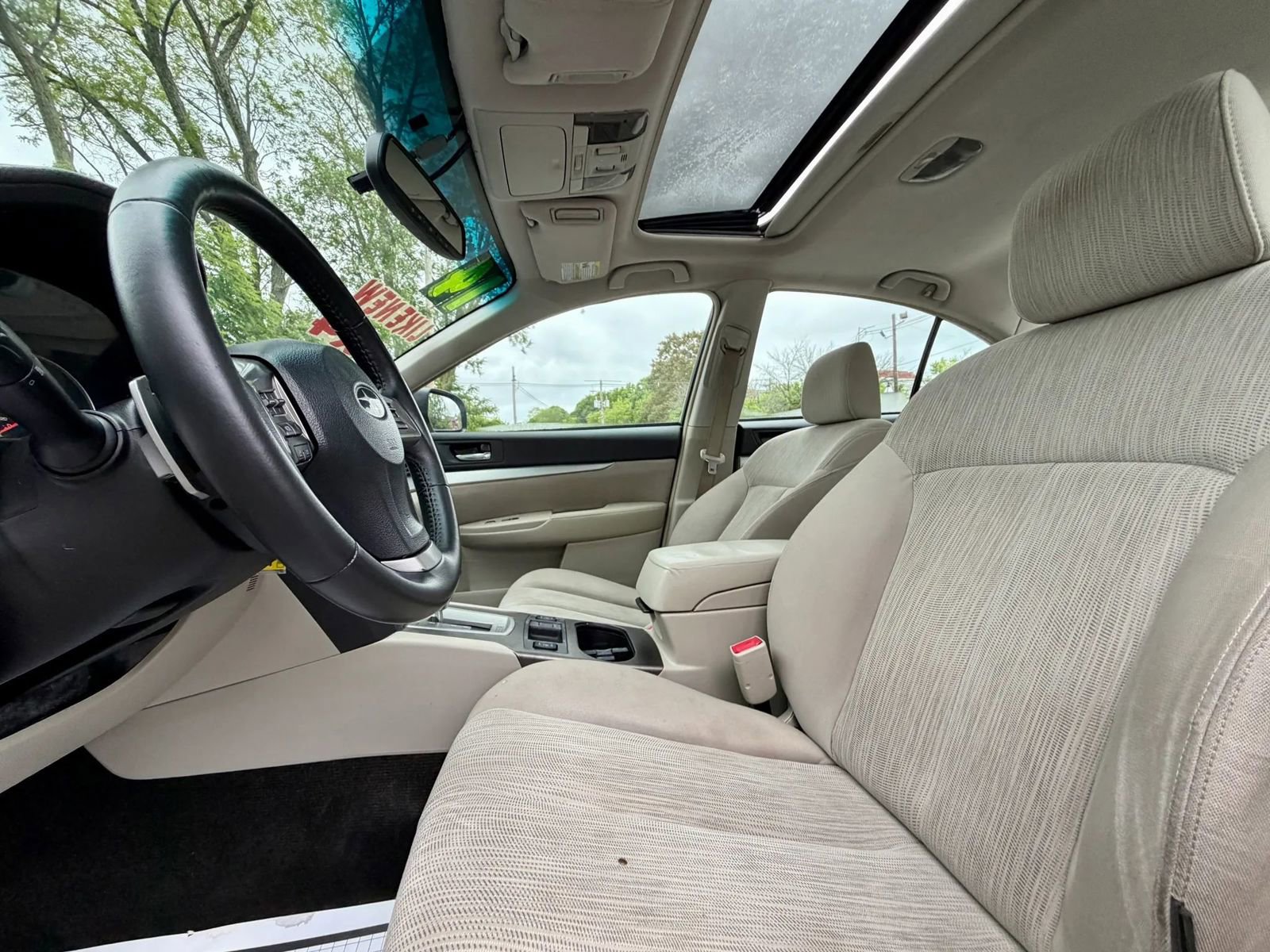 Used 2014 Subaru Legacy 2.5i Premium AWD/4WD image 10