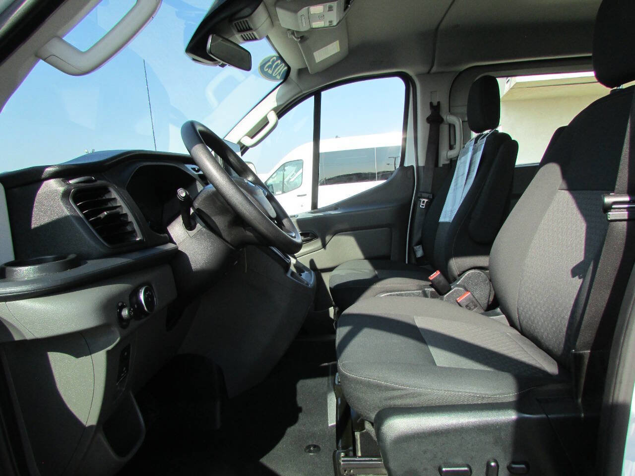 Used 2023 Ford Transit 350 XLT image 12