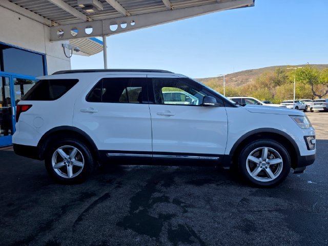 Used 2016 Ford Explorer XLT w/ Equipment Group 201A AWD/4WD image 8
