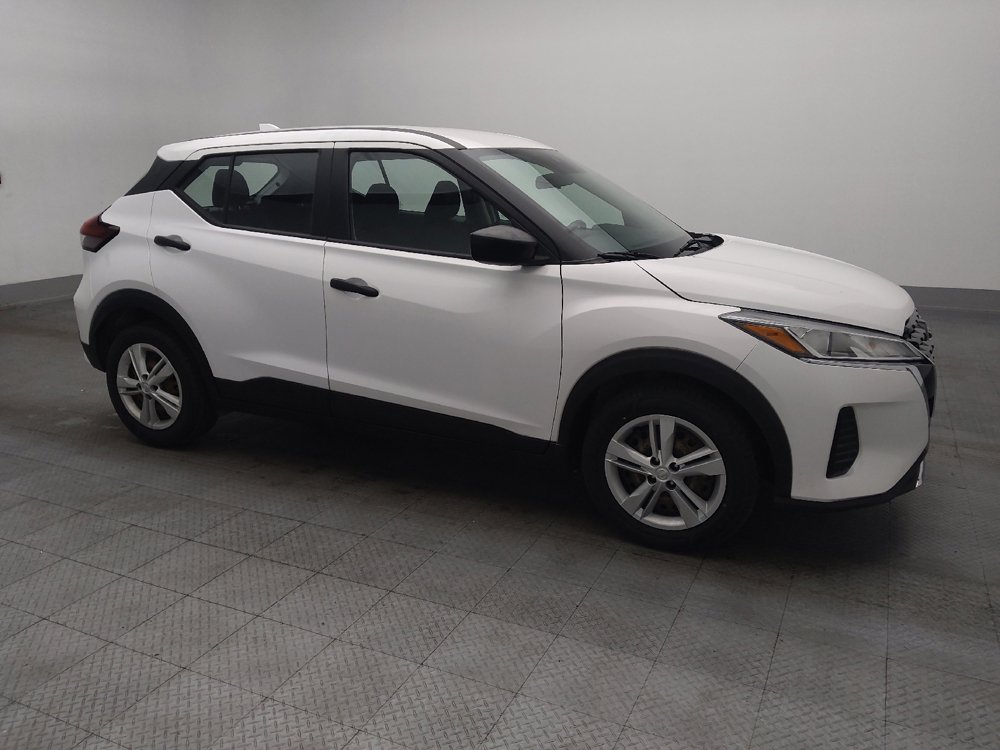 Used 2022 Nissan Kicks S image 11